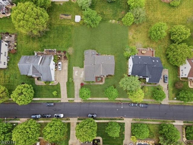 10 Julie Ct, Franklin Twp., NJ 08873
