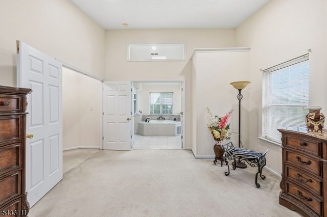 10 Julie Ct, Franklin Twp., NJ 08873
