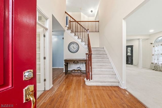 10 Julie Ct, Franklin Twp., NJ 08873