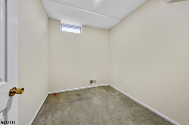 10 Julie Ct, Franklin Twp., NJ 08873