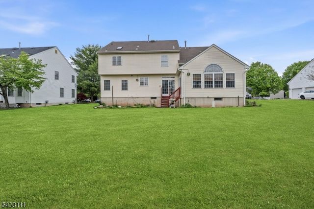 10 Julie Ct, Franklin Twp., NJ 08873