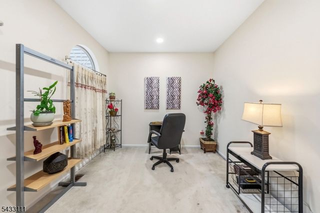 10 Julie Ct, Franklin Twp., NJ 08873