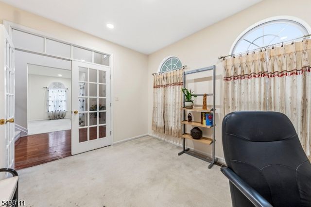 10 Julie Ct, Franklin Twp., NJ 08873