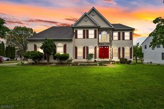 10 Julie Ct, Franklin Twp., NJ 08873