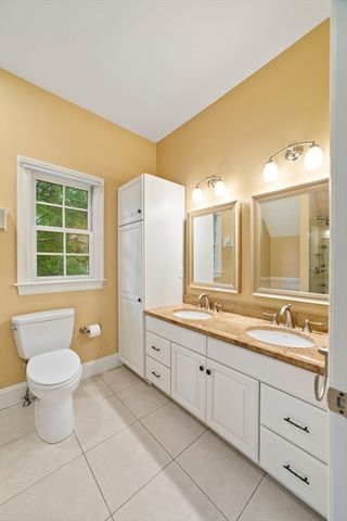 15 Edgemoor Circle, Wellesley, MA 02482