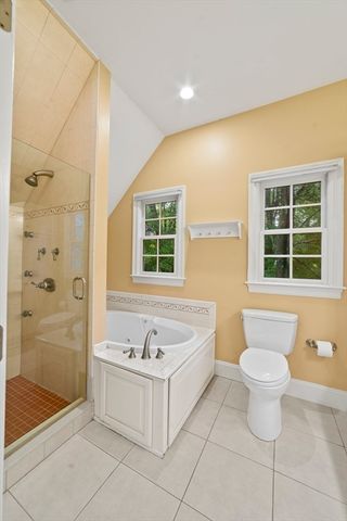 15 Edgemoor Circle, Wellesley, MA 02482
