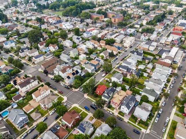 32 Major St, Clifton City, NJ 07013