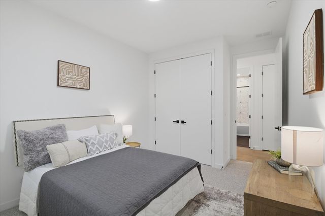 5824 N Lincoln Avenue 1S, Chicago, IL 60659