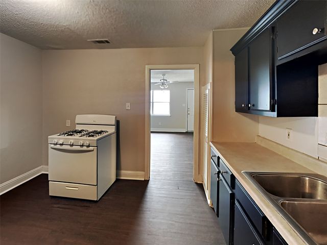 2815 Ash Park Drive, Richland Hills, TX 76118