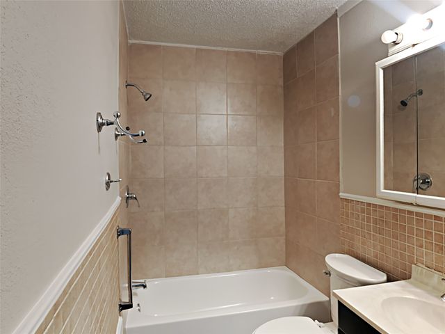 2815 Ash Park Drive, Richland Hills, TX 76118