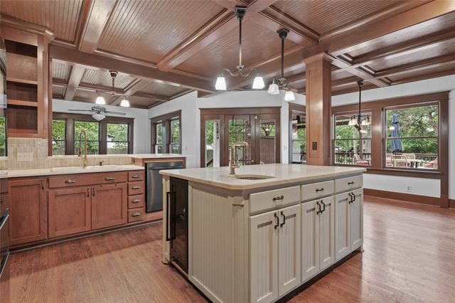 706 S Main Street, Farmersville, TX 75442