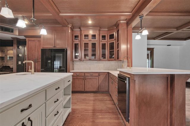 706 S Main Street, Farmersville, TX 75442