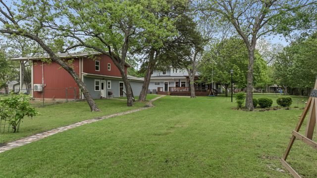 706 S Main Street, Farmersville, TX 75442