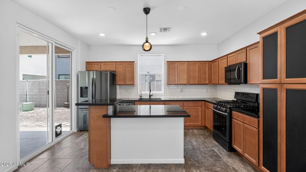 1885 W 22ND Avenue, Apache Junction, AZ 85120 — photo 4