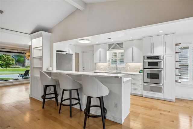 101 E Northgate Drive, Irving, TX 75062