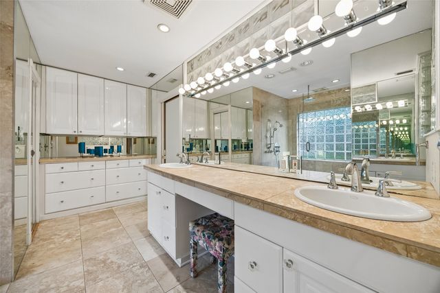 101 E Northgate Drive, Irving, TX 75062