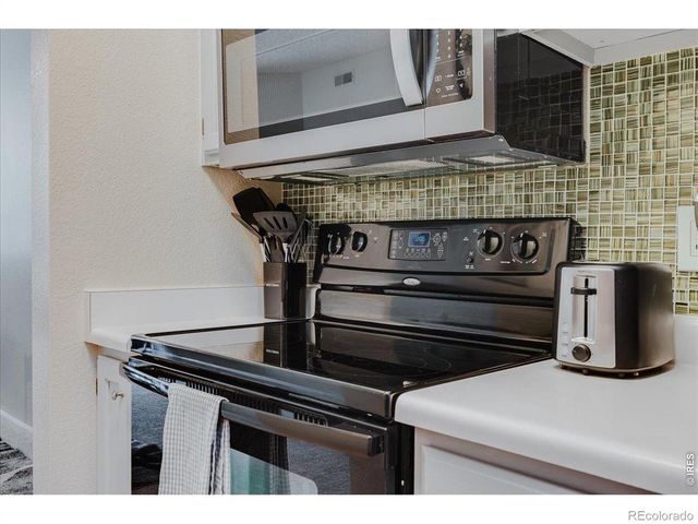 7430 Singing Hills Drive 204, Boulder, CO 80301