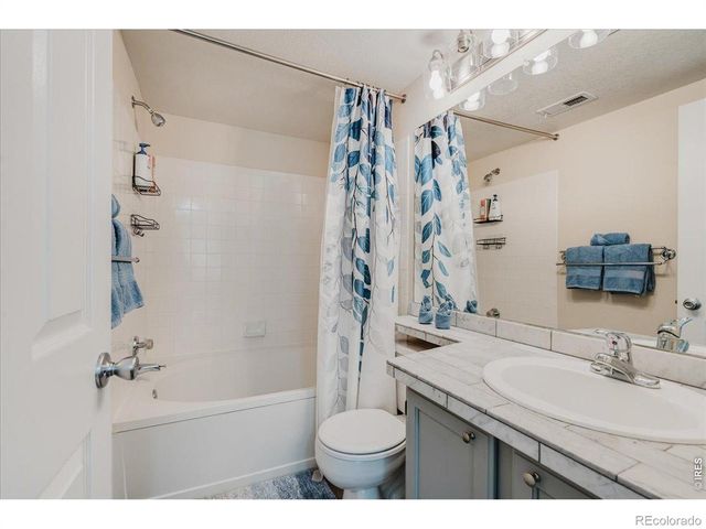 7430 Singing Hills Drive 204, Boulder, CO 80301