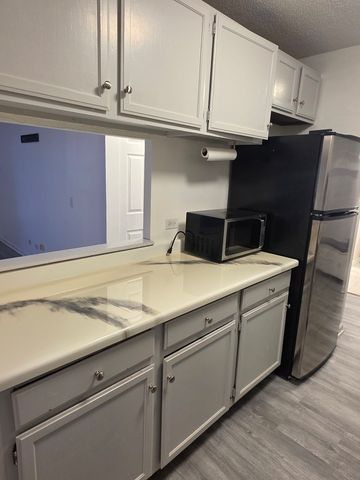 1840 Huntington Boulevard 413, Hoffman Estates, IL 60169