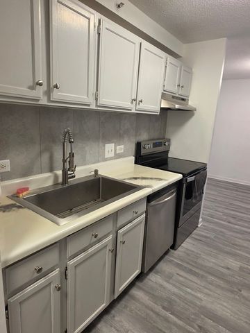 1840 Huntington Boulevard 413, Hoffman Estates, IL 60169