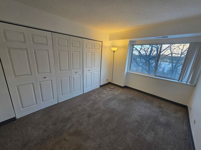 1840 Huntington Boulevard 413, Hoffman Estates, IL 60169