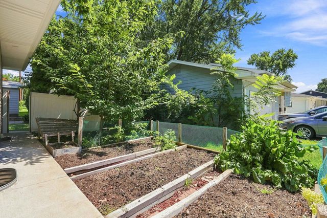 3007 W 9Th Street, Waterloo, IA 50702