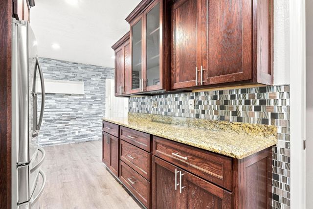 3007 W 9Th Street, Waterloo, IA 50702