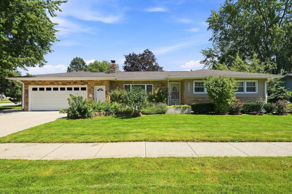 3007 W 9Th Street, Waterloo, IA 50702