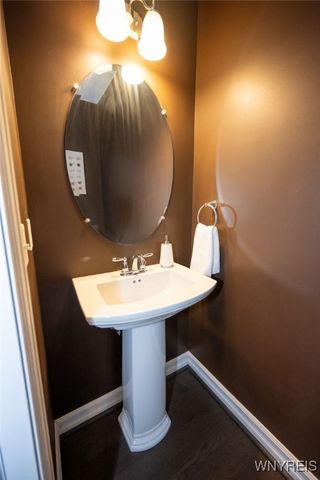 33 South Rockingham, Amherst, NY 14228