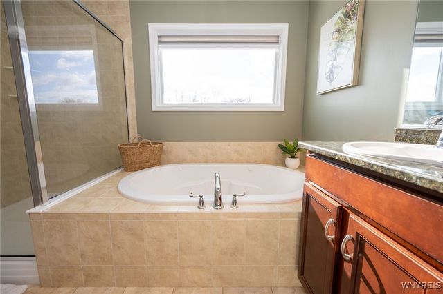 33 South Rockingham, Amherst, NY 14228