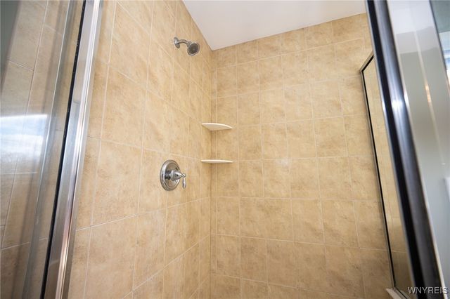 33 South Rockingham, Amherst, NY 14228