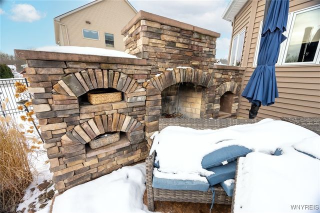 33 South Rockingham, Amherst, NY 14228