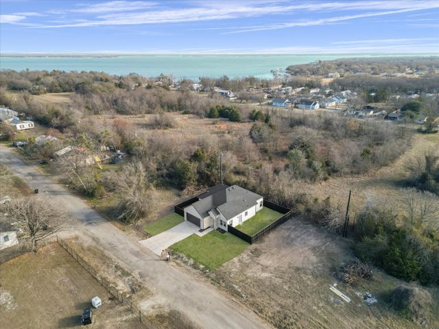 116 Kirk Lane, West Tawakoni, TX 75474