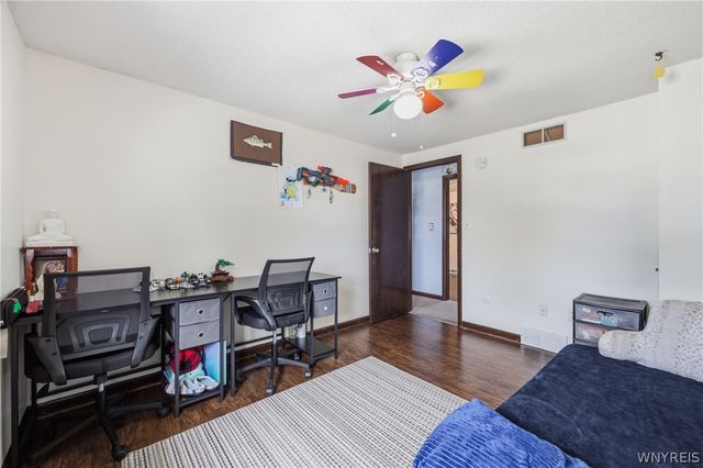 881 Castlebar Drive, North Tonawanda, NY 14120