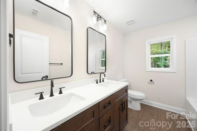 202 Knollwood Circle, Albemarle, NC 28001