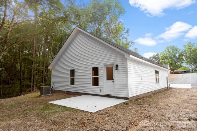 202 Knollwood Circle, Albemarle, NC 28001