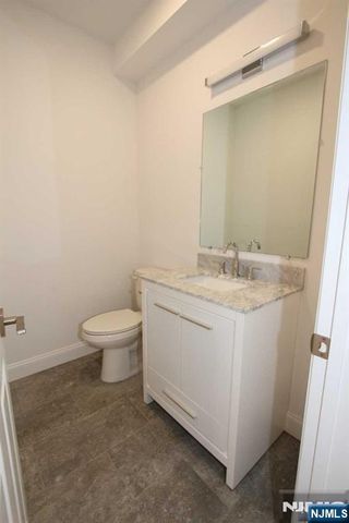7 Hamburg Turnpike 7, Pompton Lakes, NJ 07442