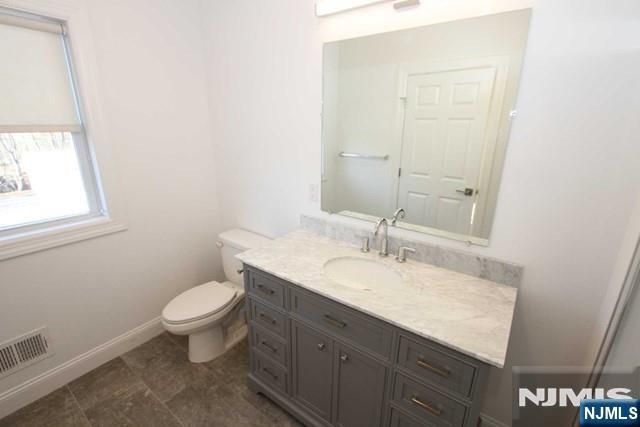 7 Hamburg Turnpike 7, Pompton Lakes, NJ 07442