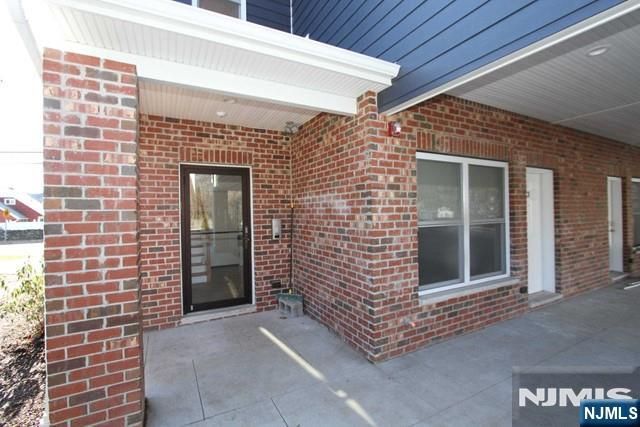 7 Hamburg Turnpike 7, Pompton Lakes, NJ 07442