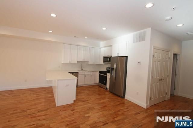 7 Hamburg Turnpike 7, Pompton Lakes, NJ 07442