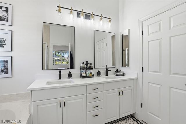 16129 Parque LN, Naples, FL 34110