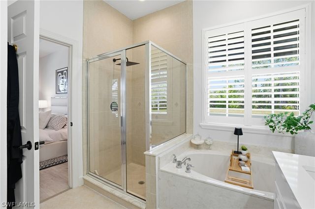 16129 Parque LN, Naples, FL 34110