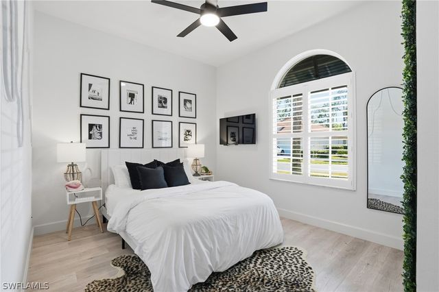 16129 Parque LN, Naples, FL 34110