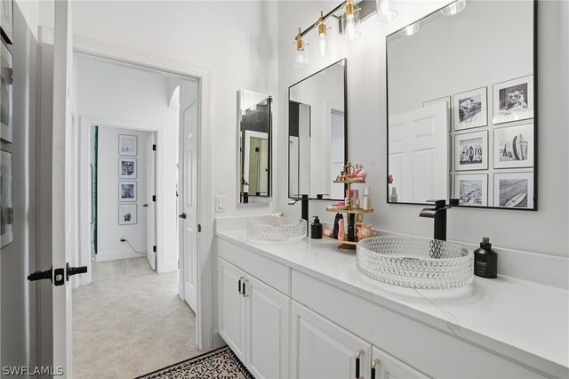 16129 Parque LN, Naples, FL 34110