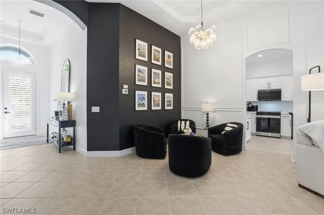 16129 Parque LN, Naples, FL 34110