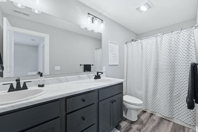 13733 Four Elms Trail, Fort Wayne, IN 46845