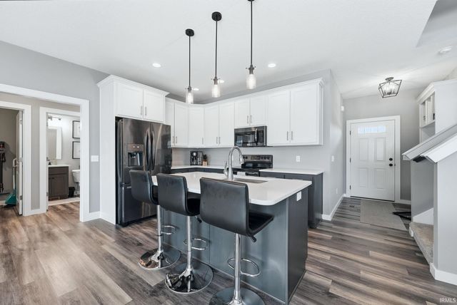 13733 Four Elms Trail, Fort Wayne, IN 46845