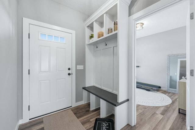 13733 Four Elms Trail, Fort Wayne, IN 46845
