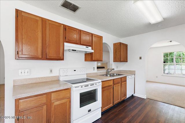 5532 BLUE PACIFIC Drive, Jacksonville, FL 32257