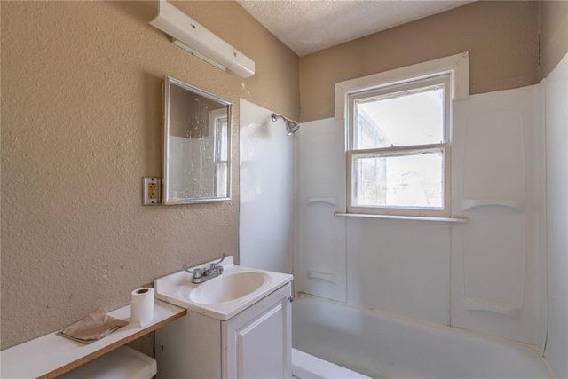 3305 SE 21st Street, Oklahoma City, OK 73115